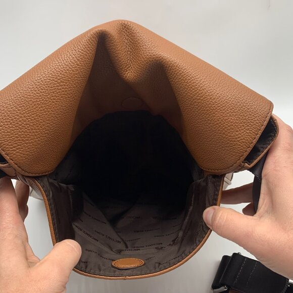 Michael Kors Medium Brown Crossgrain Leather Harrison Messenger Bag - Picture 10 of 11